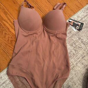 NWT Nicole Miller Scuba Shaping Bodysuit Size M